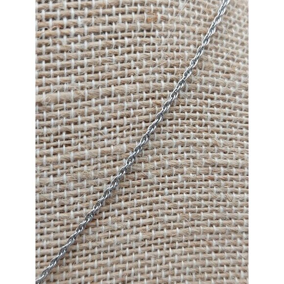 Beautiful Carolee Open Works Crystal Pendant Necklace Floral Domed 16" MINT - Picture 6 of 11